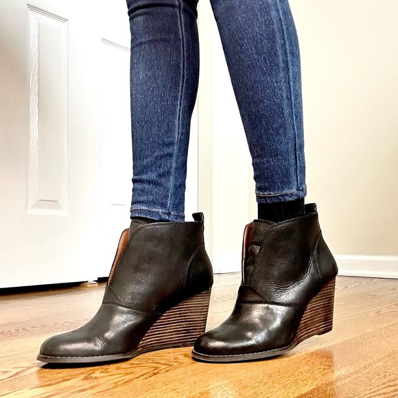 Lucky Brand Black Leather Yinan Booties 10 - Picture 1 of 10